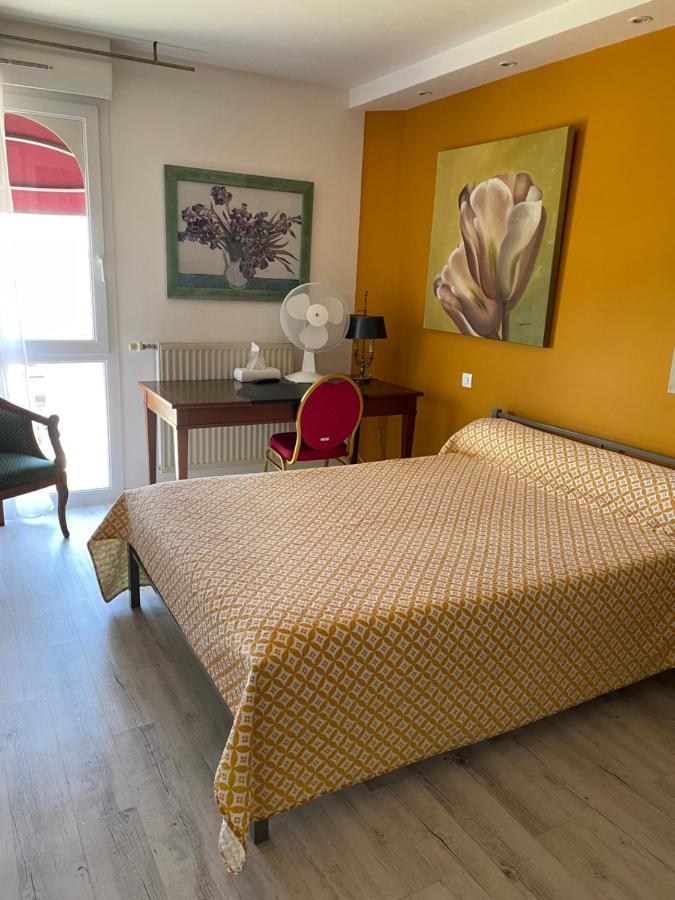 L'Abribis Hotel Firminy Ngoại thất bức ảnh