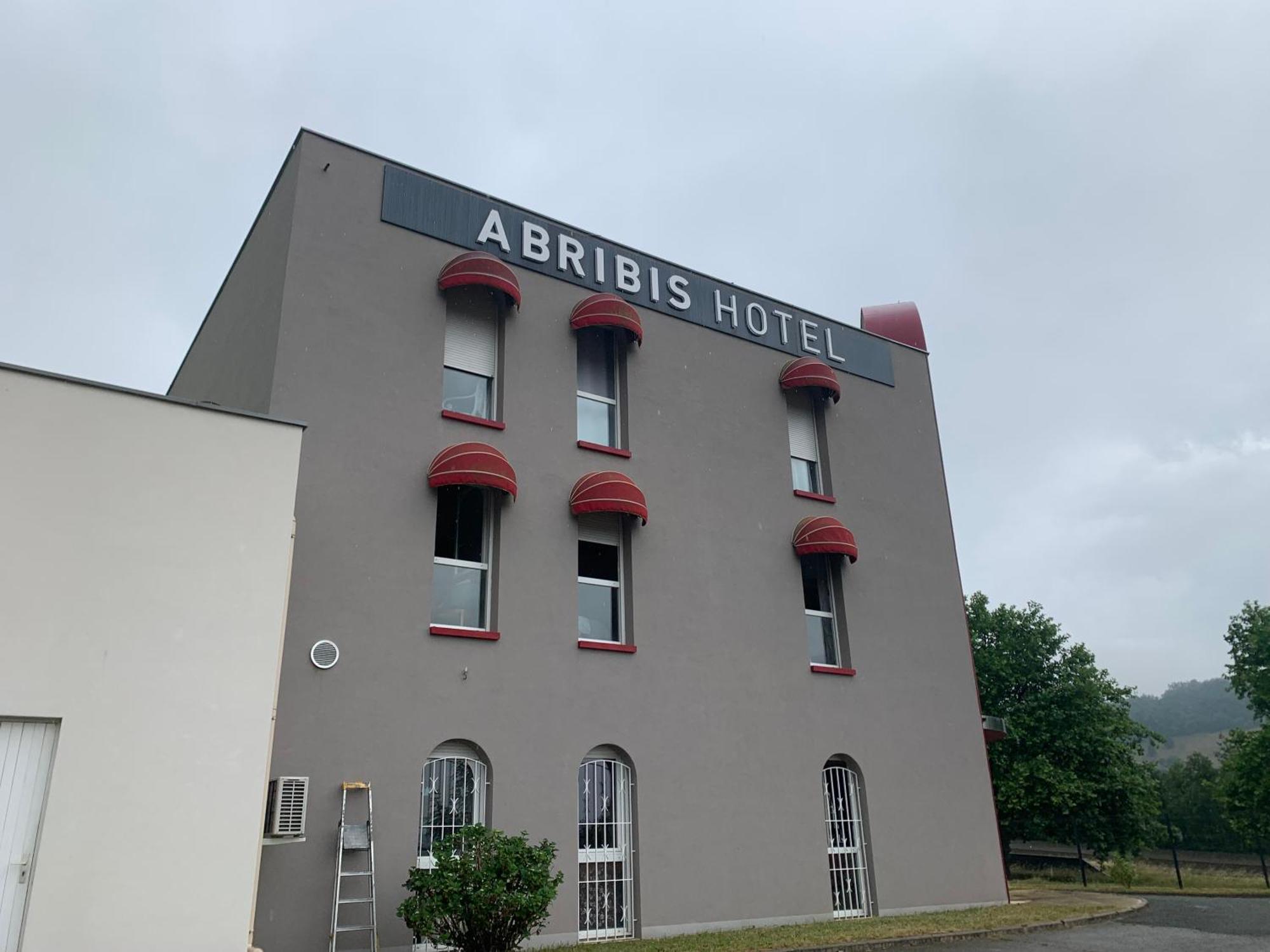 L'Abribis Hotel Firminy Ngoại thất bức ảnh