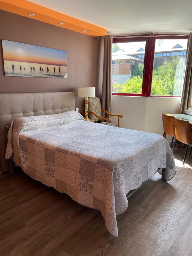 L'Abribis Hotel Firminy Ngoại thất bức ảnh
